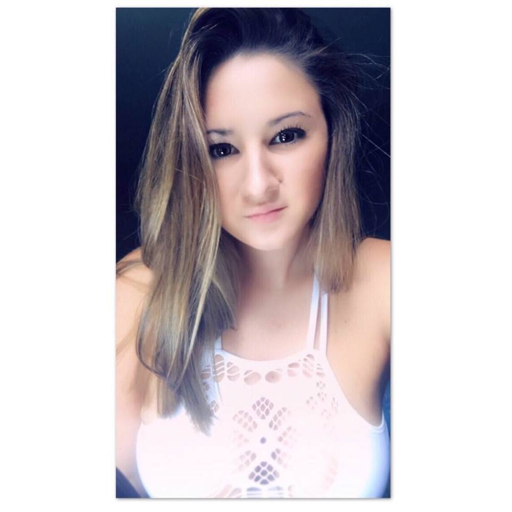 Meet your Posher, Cortney